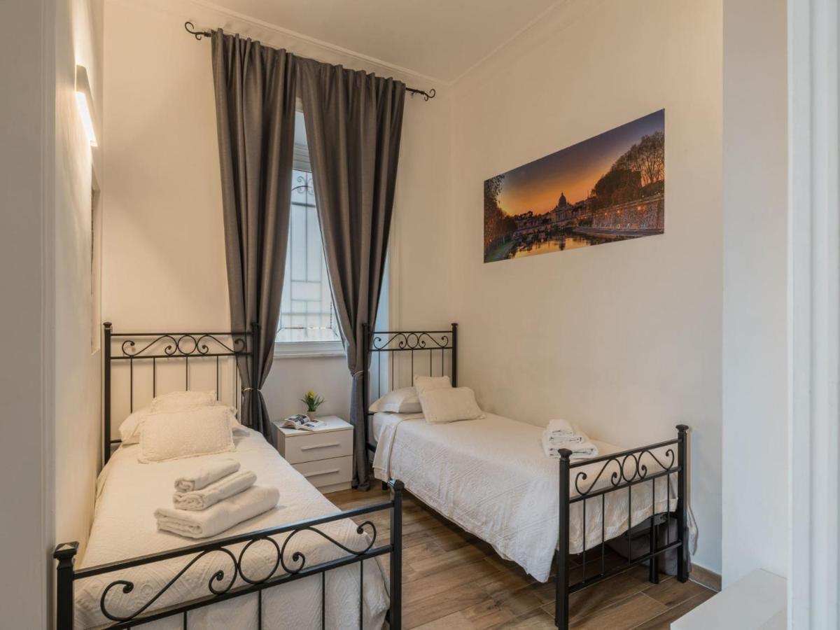 The Best Rent - Elegant Three-Bedroom Apartment A Few Steps From Fontana Di Trevi Exterior foto