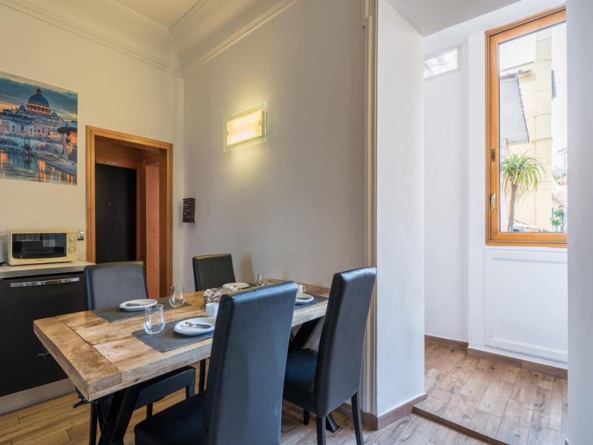 The Best Rent - Elegant Three-Bedroom Apartment A Few Steps From Fontana Di Trevi Exterior foto
